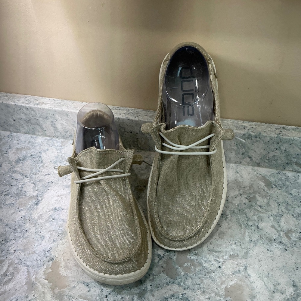 Hey Dude Shoes Wendy Size 8 Sparkling Beige Metallic Stretch Slip On Loafers